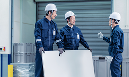 家具・設備の搬入
